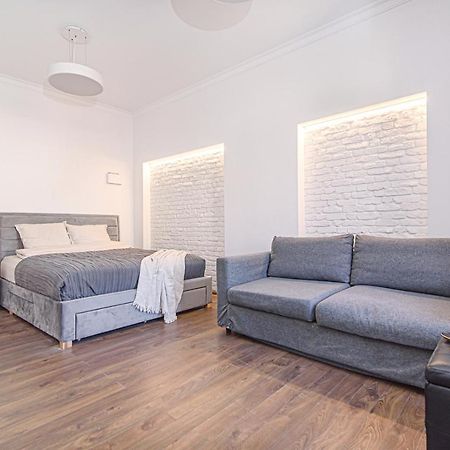 Апартаменти Welcoming Studio In Historic Vilnius With Free Parking By Urban Rent Екстер'єр фото