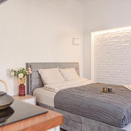 Апартаменти Welcoming Studio In Historic Vilnius With Free Parking By Urban Rent Екстер'єр фото