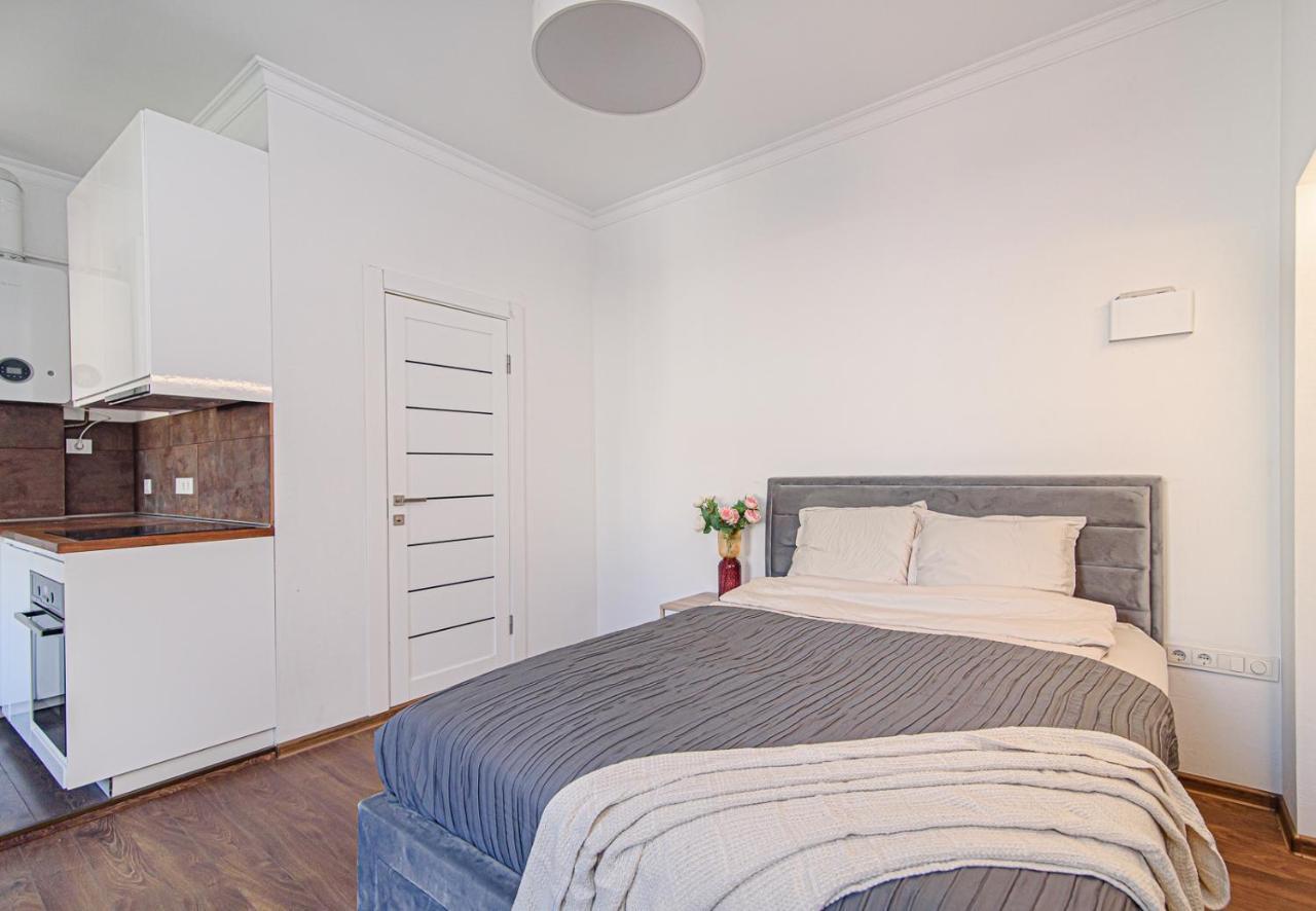 Апартаменти Welcoming Studio In Historic Vilnius With Free Parking By Urban Rent Екстер'єр фото