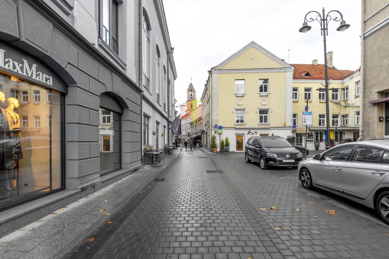 Апартаменти Welcoming Studio In Historic Vilnius With Free Parking By Urban Rent Екстер'єр фото